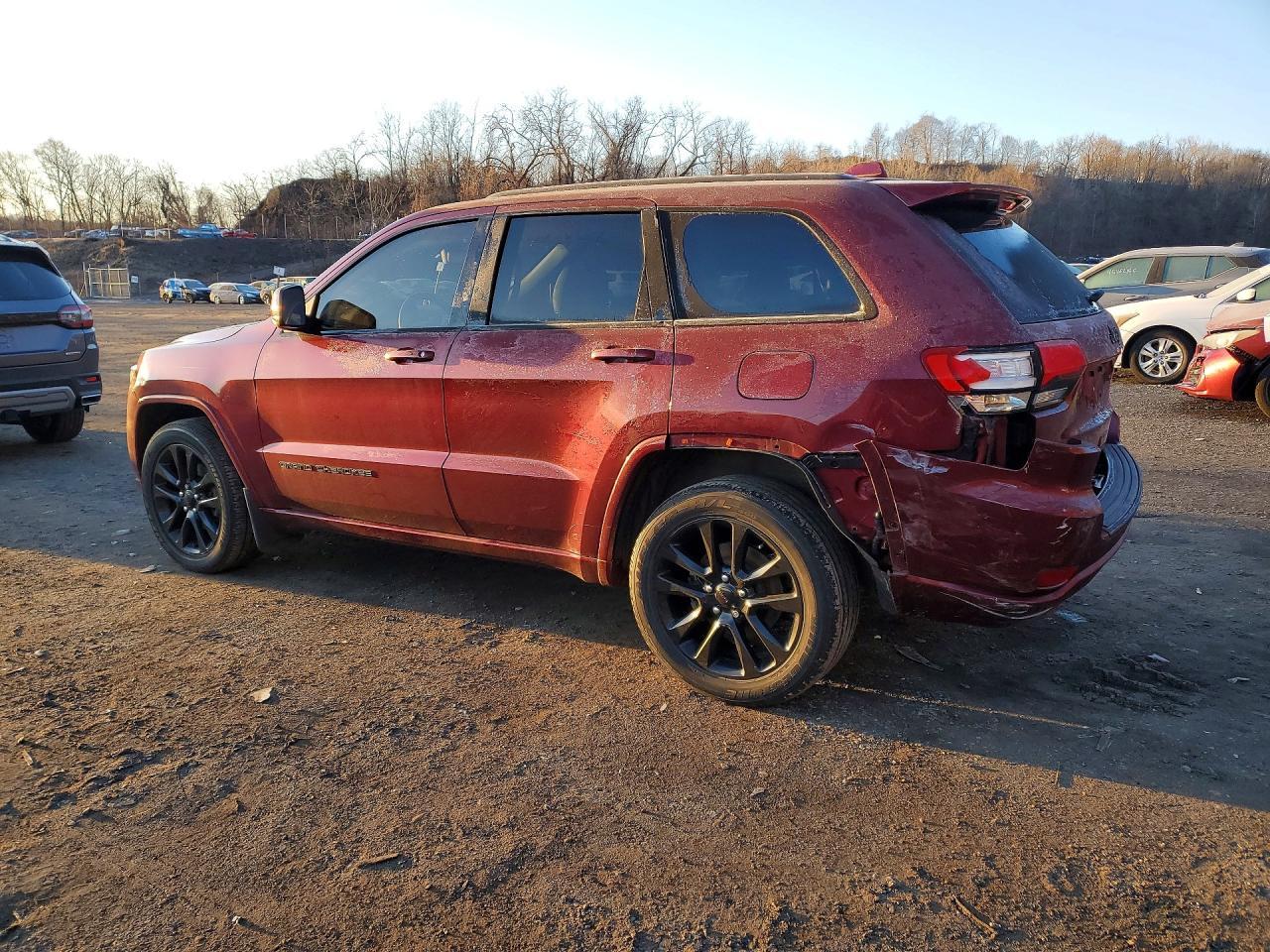2018 Jeep Grand Cherokee Laredo - zdjęcie 2