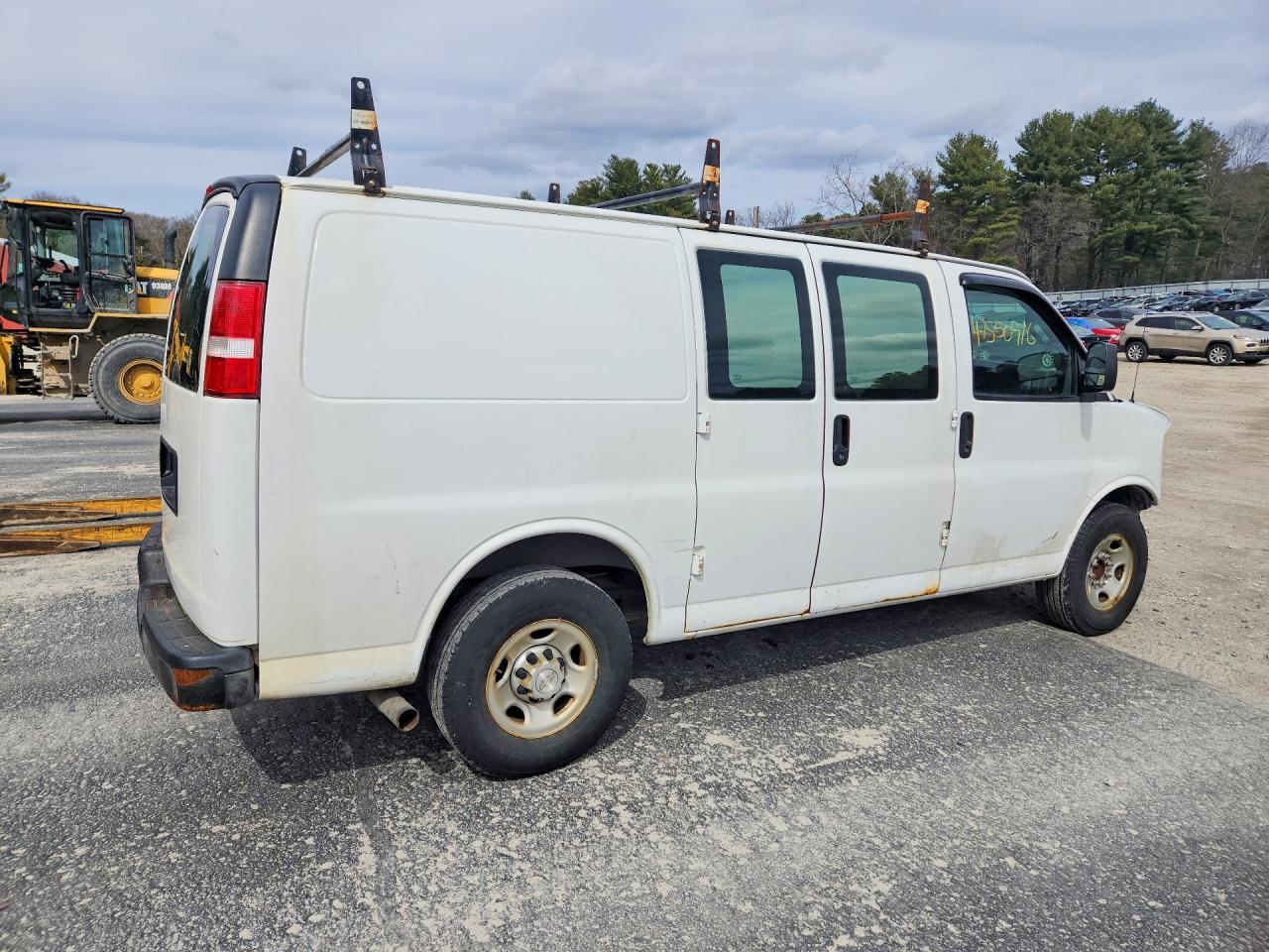 2017 Chevrolet Express G2500 - zdjęcie 3