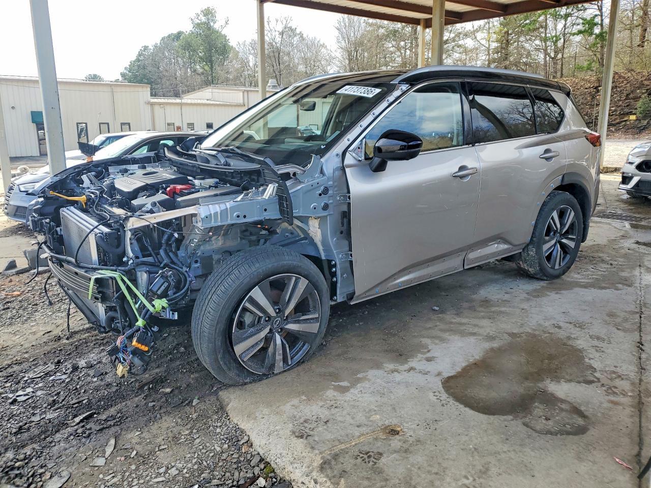 2023 Nissan Rogue Platinum - zdjęcie główne