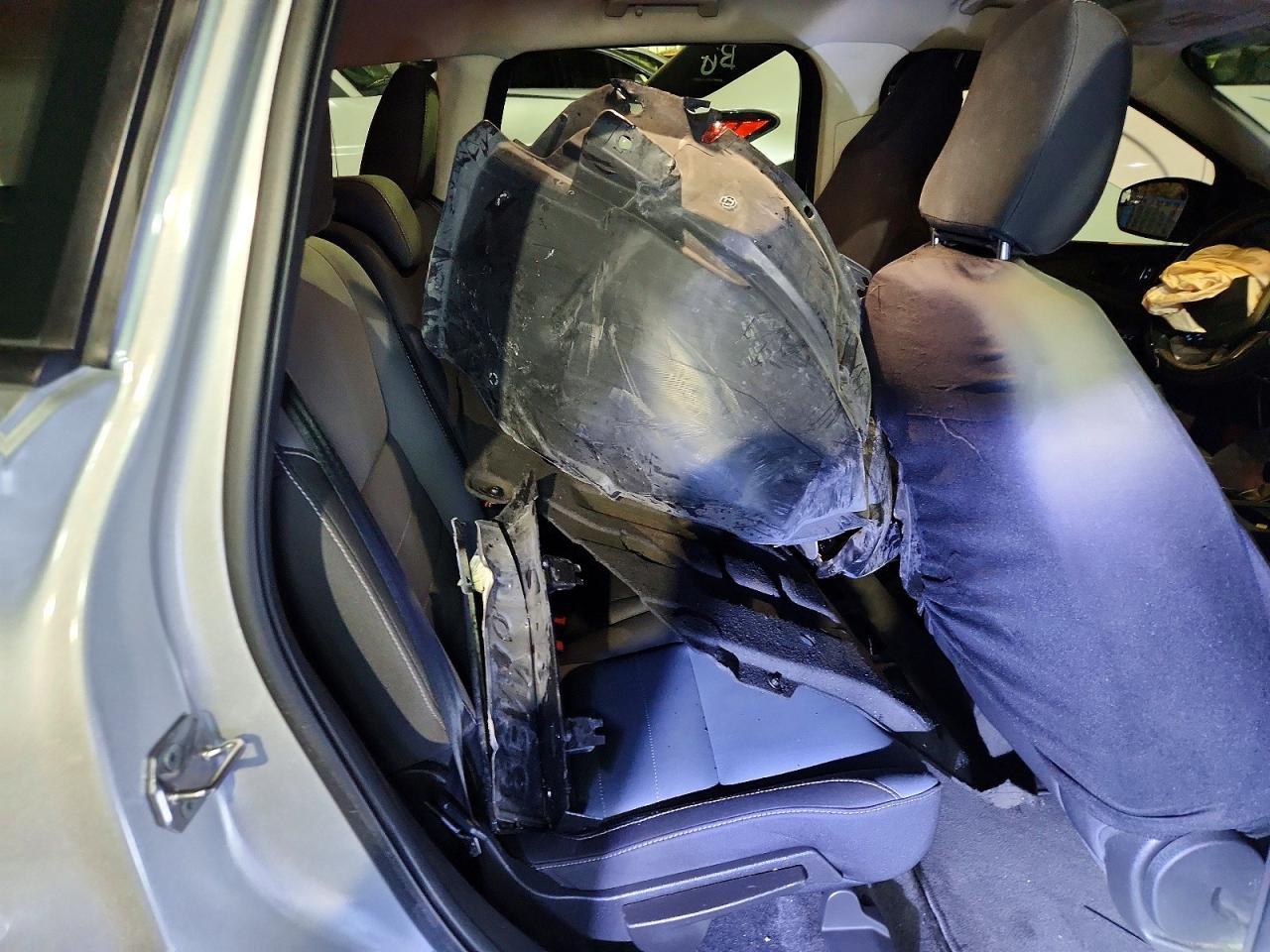 2018 Ford Escape S - zdjęcie 11