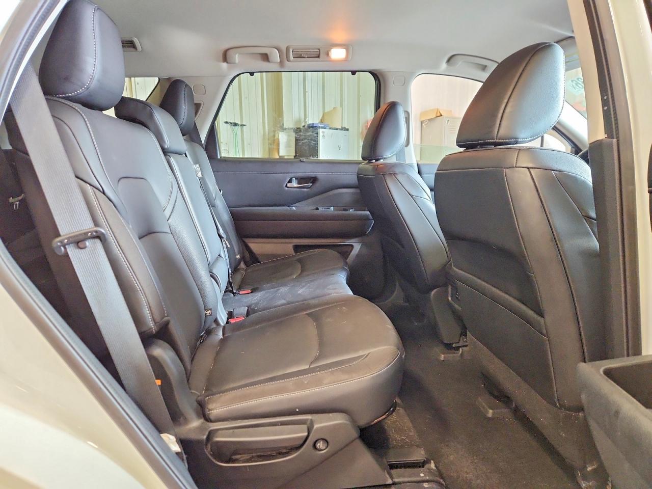 2022 Nissan Pathfinder Sl - zdjęcie 10