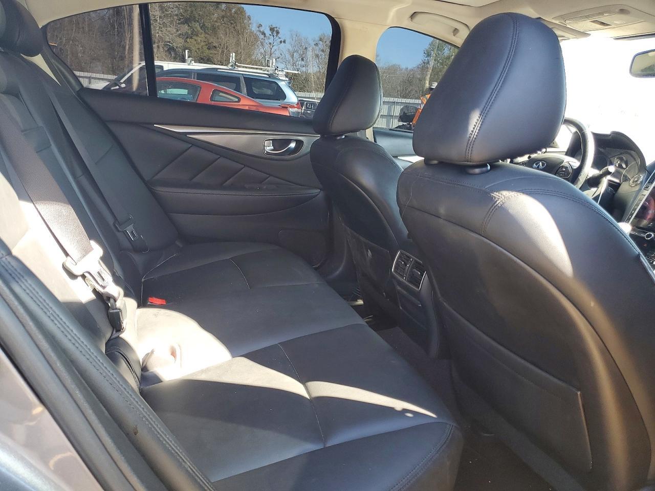 2017 Infiniti Q50 Premium - zdjęcie 10