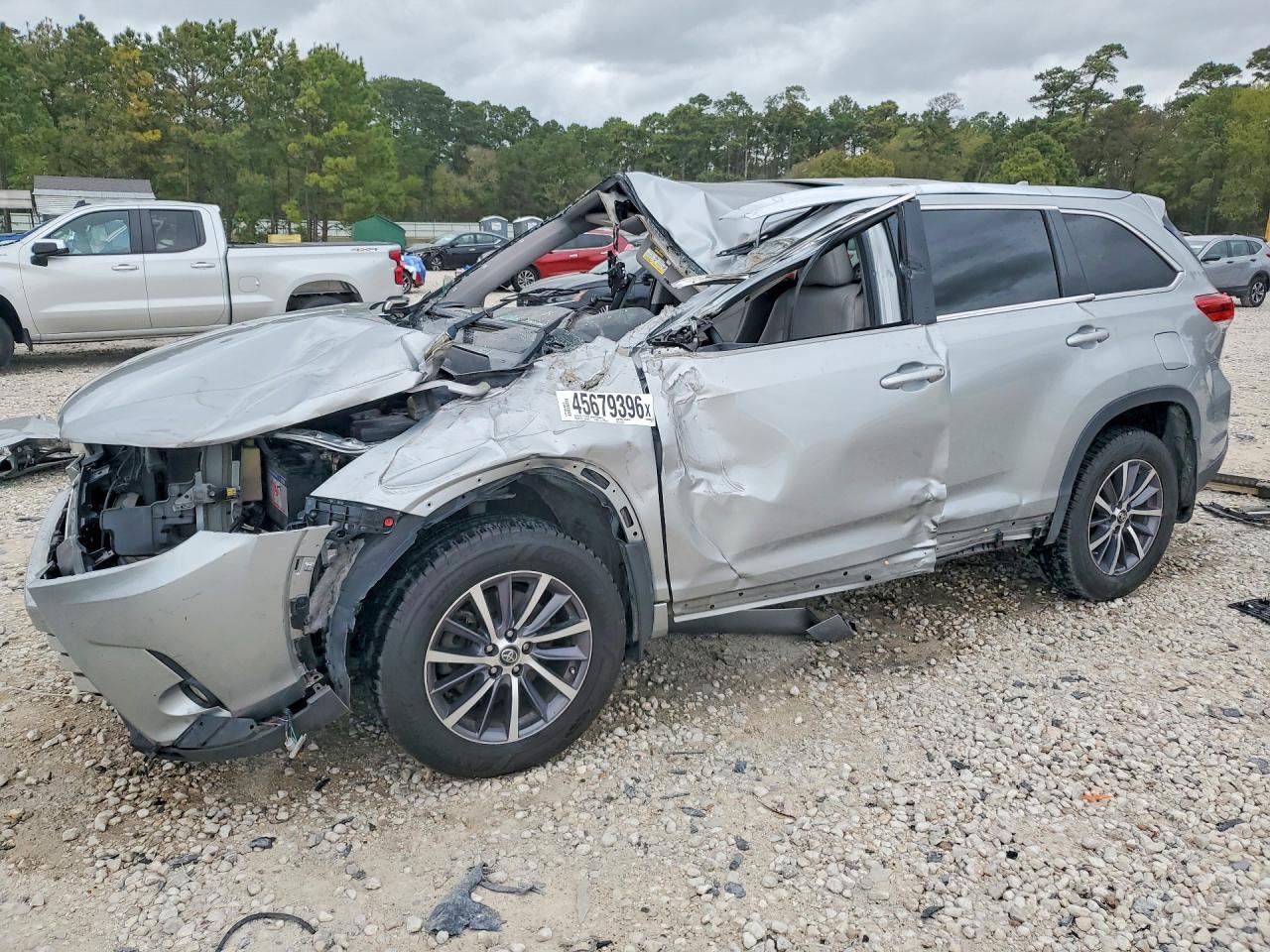 2017 Toyota Highlander Xle - zdjęcie główne