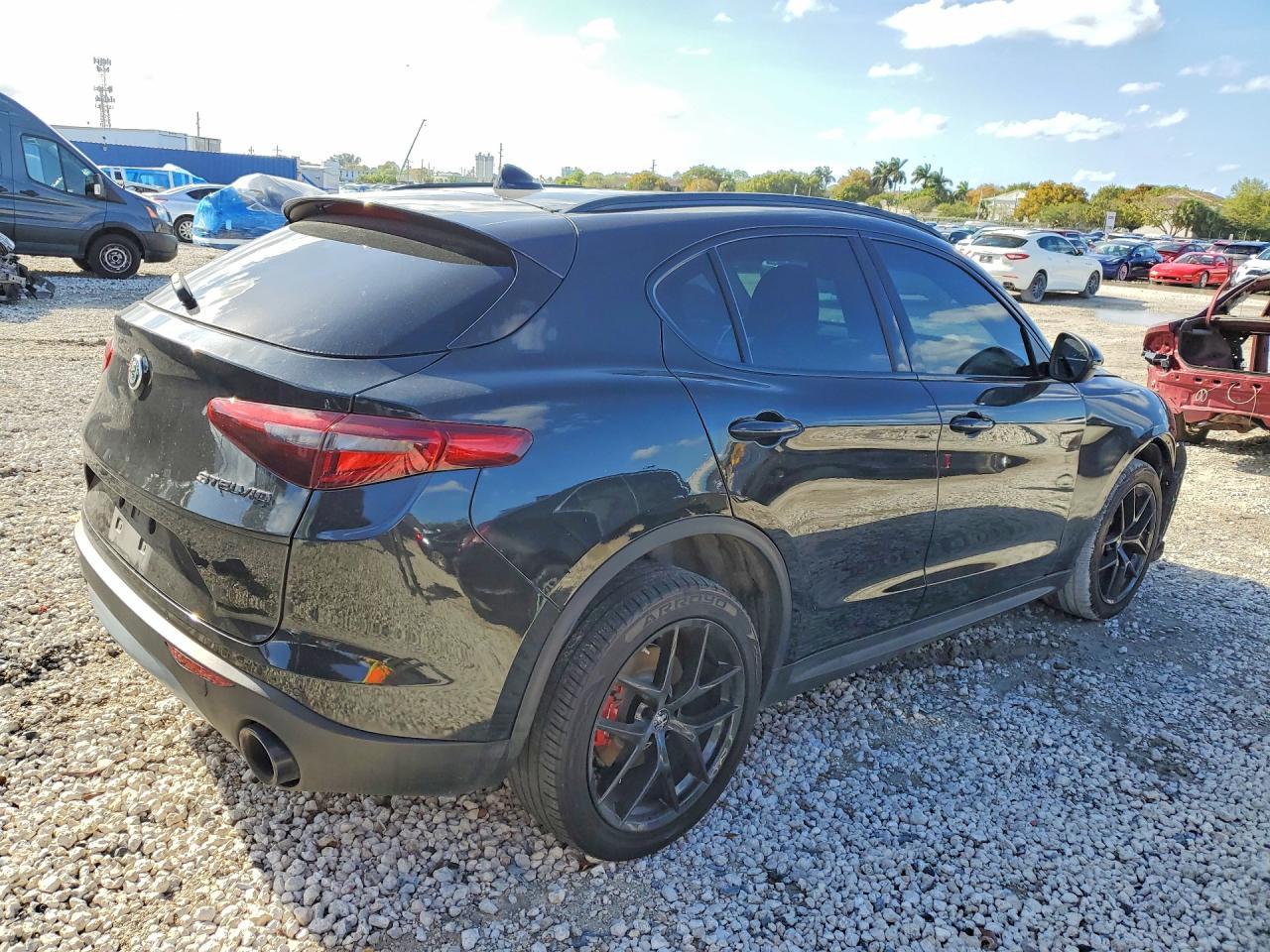2019 Alfa Romeo Stelvio - zdjęcie 3