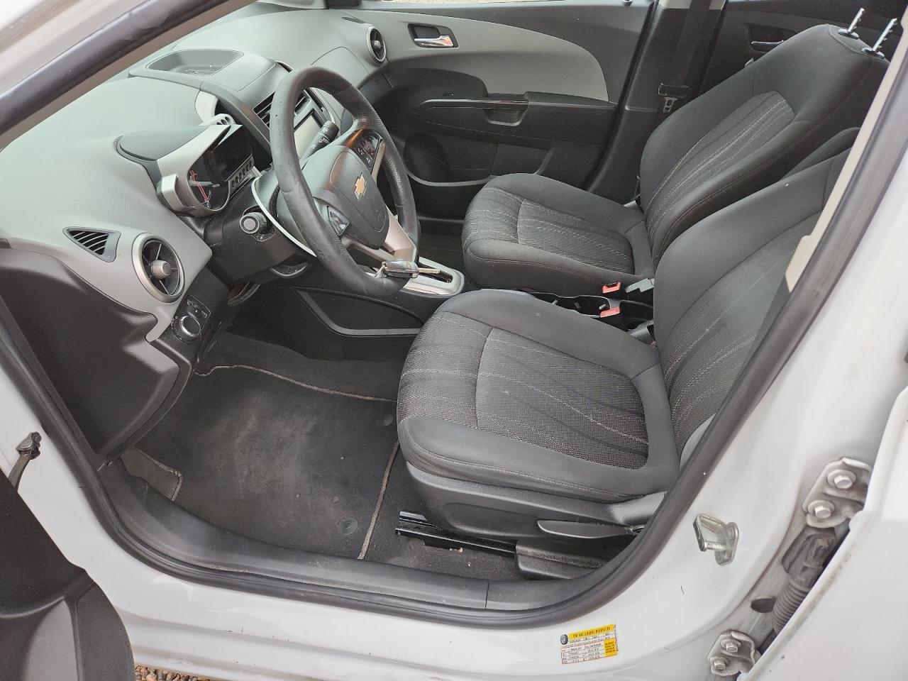 2016 Chevrolet Sonic Lt - zdjęcie 7