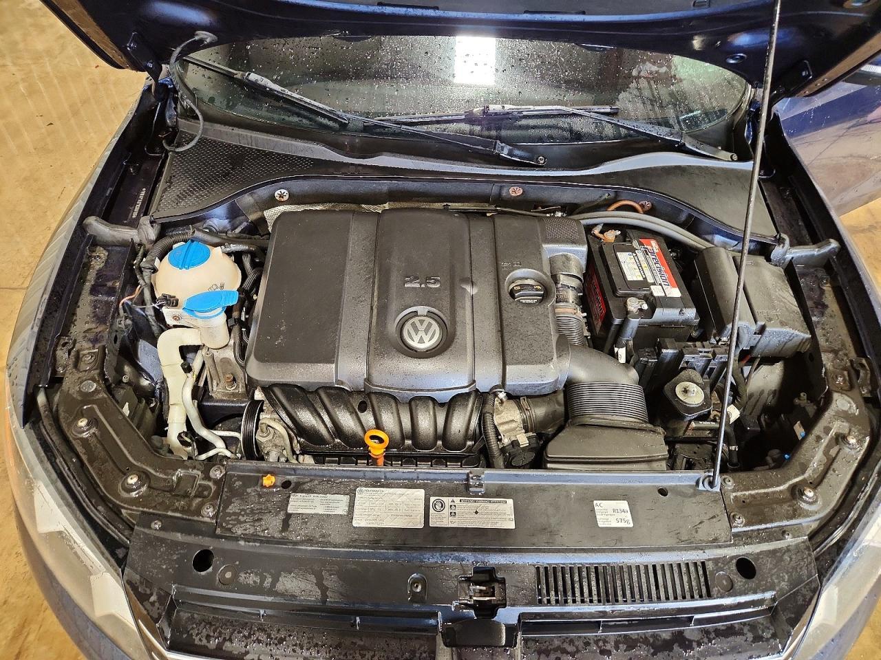 2013 Volkswagen Passat S - zdjęcie 11