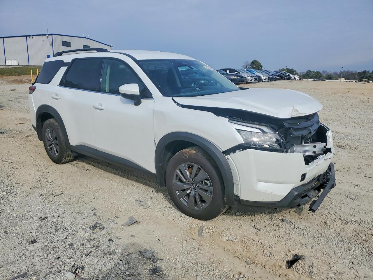 2025 Nissan Pathfinder Sv - zdjęcie 4