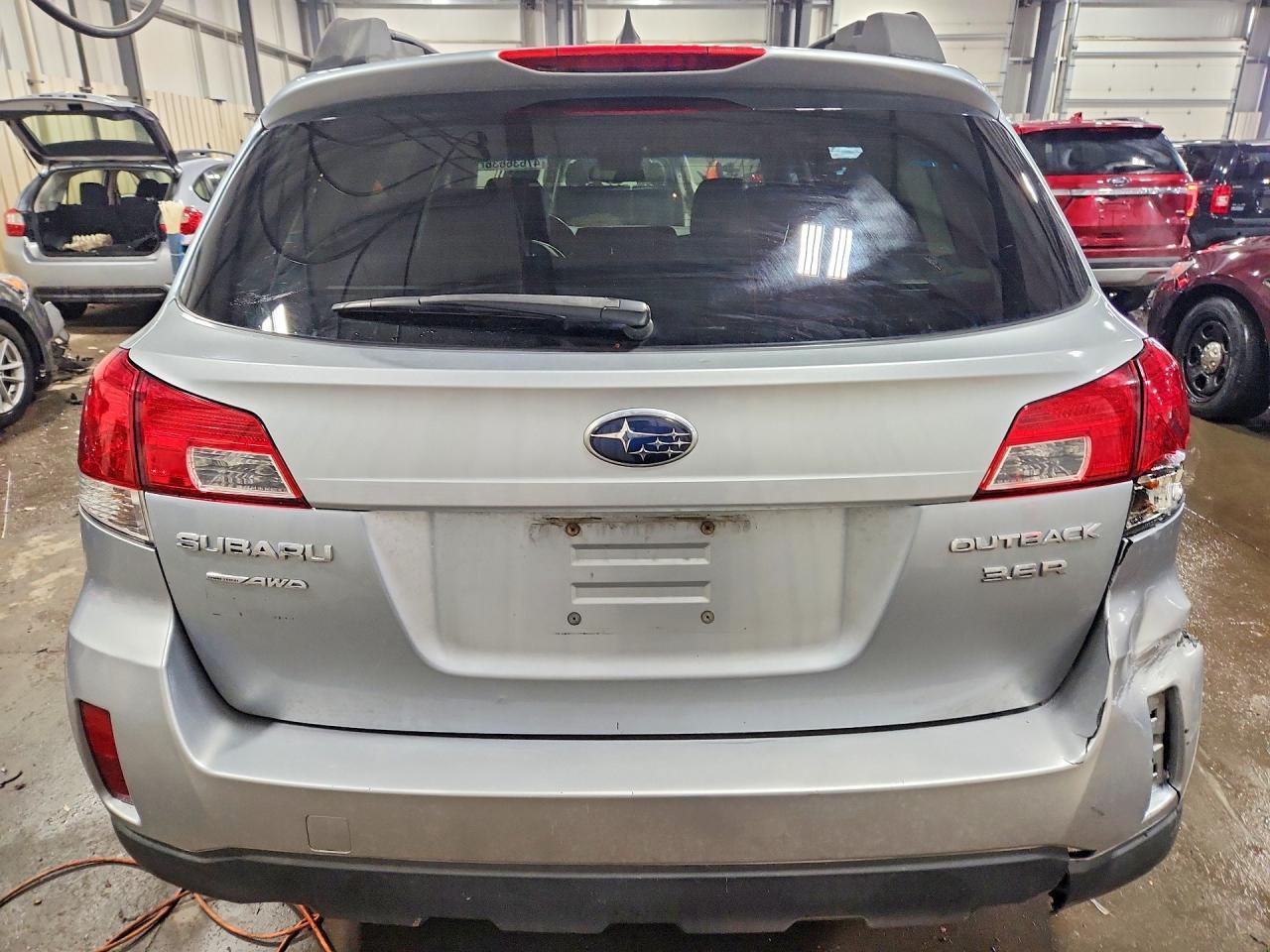 2013 Subaru Outback 3.6R Limited - zdjęcie 6