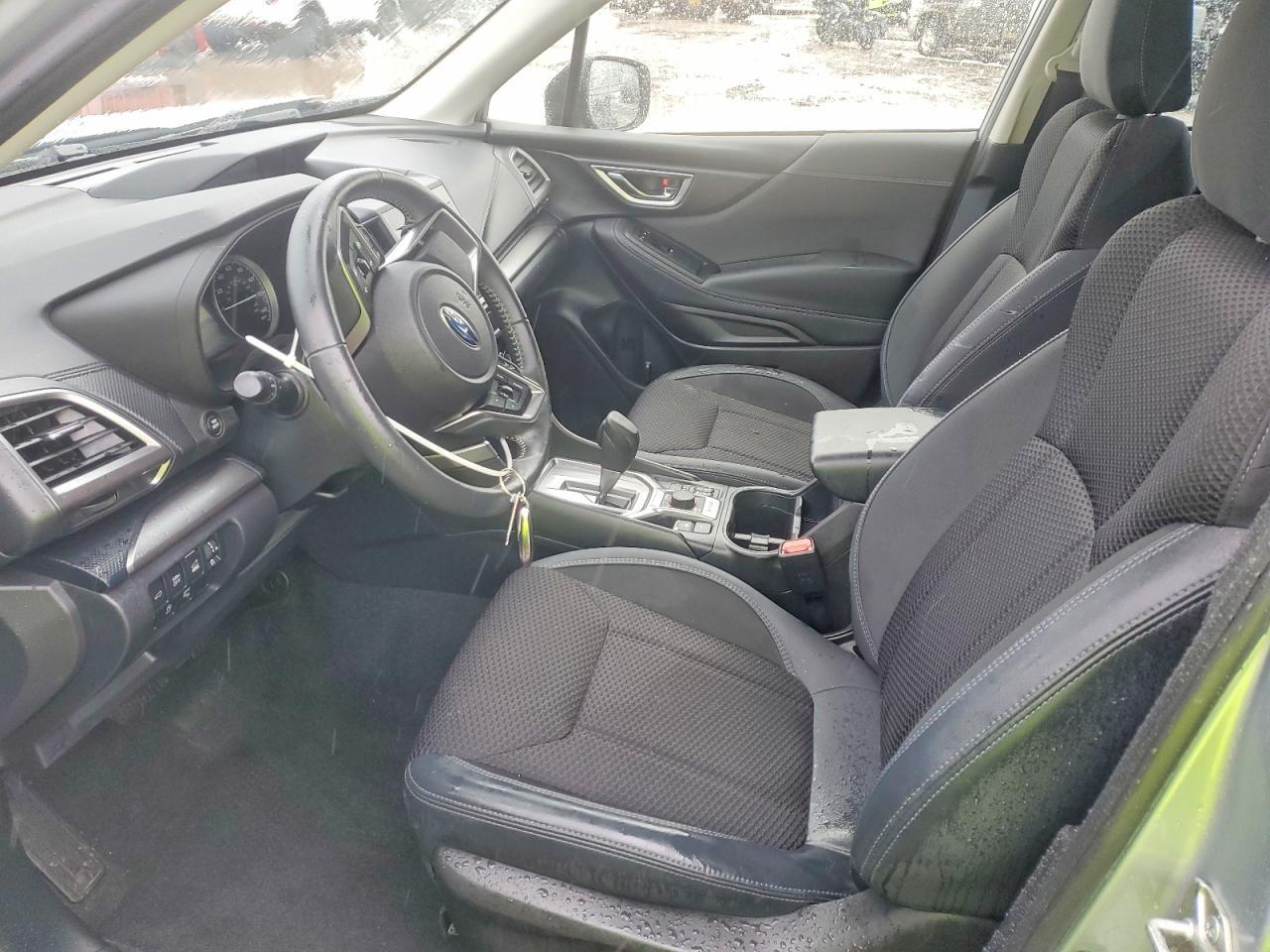 2023 Subaru Forester Premium - zdjęcie 7