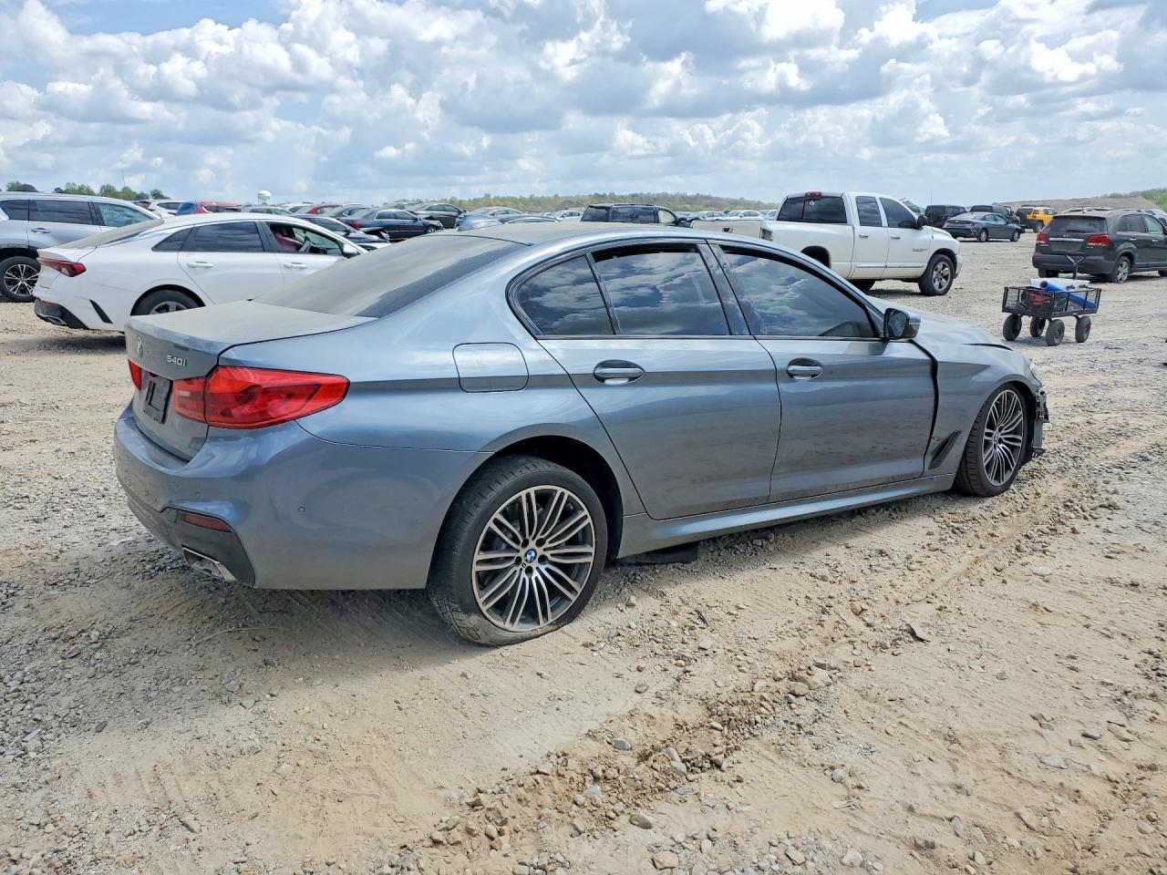 BMW Seria 5 - zdjęcie 3