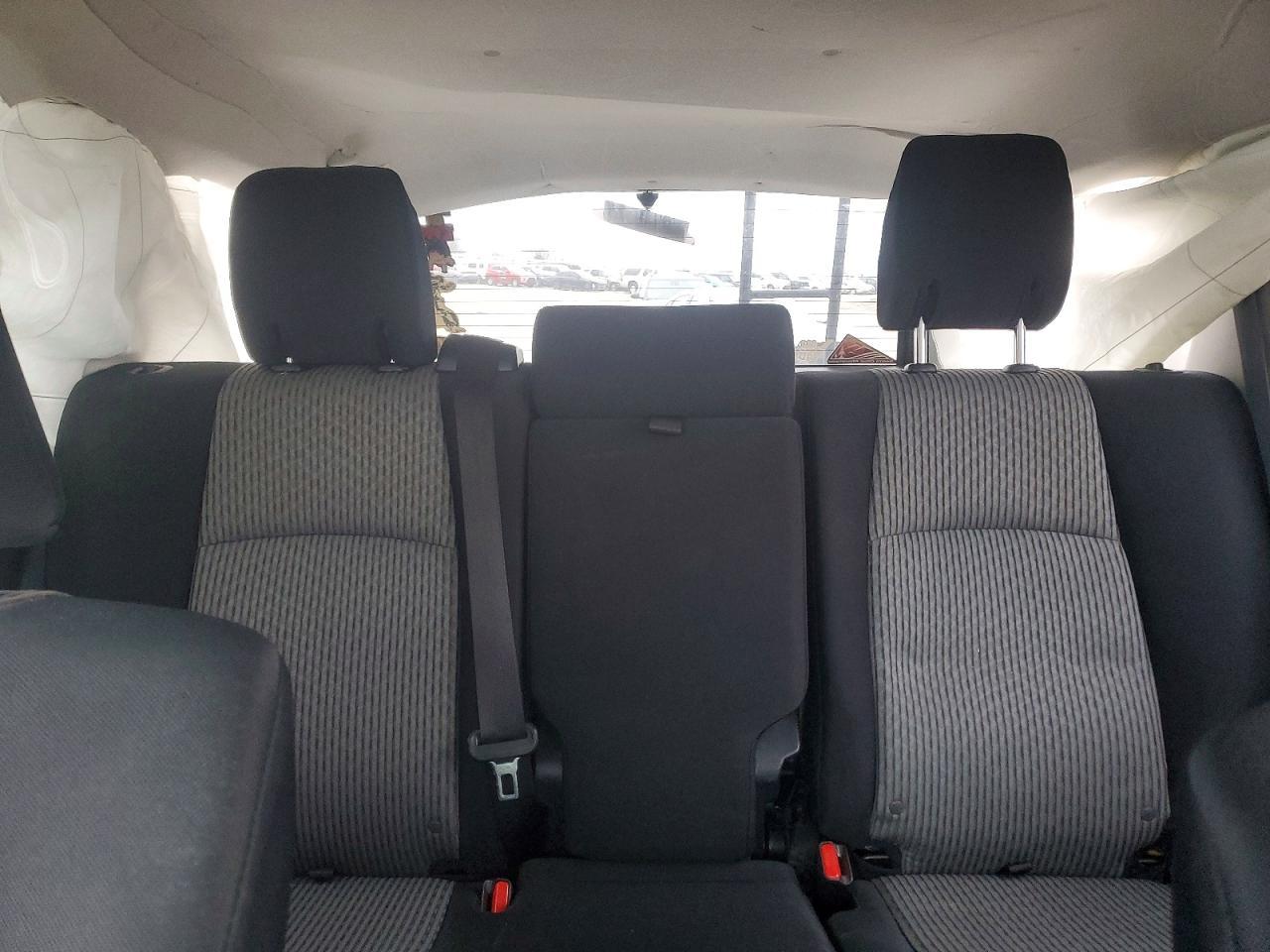 2016 Toyota 4Runner Sr5 - zdjęcie 10
