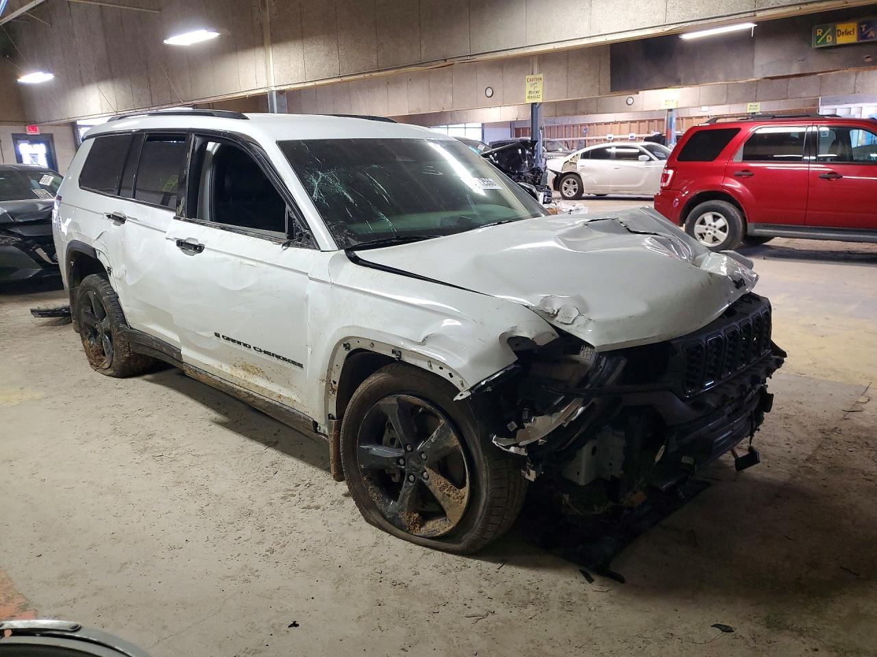 2021 Jeep Grand Cherokee L Laredo - zdjęcie 4