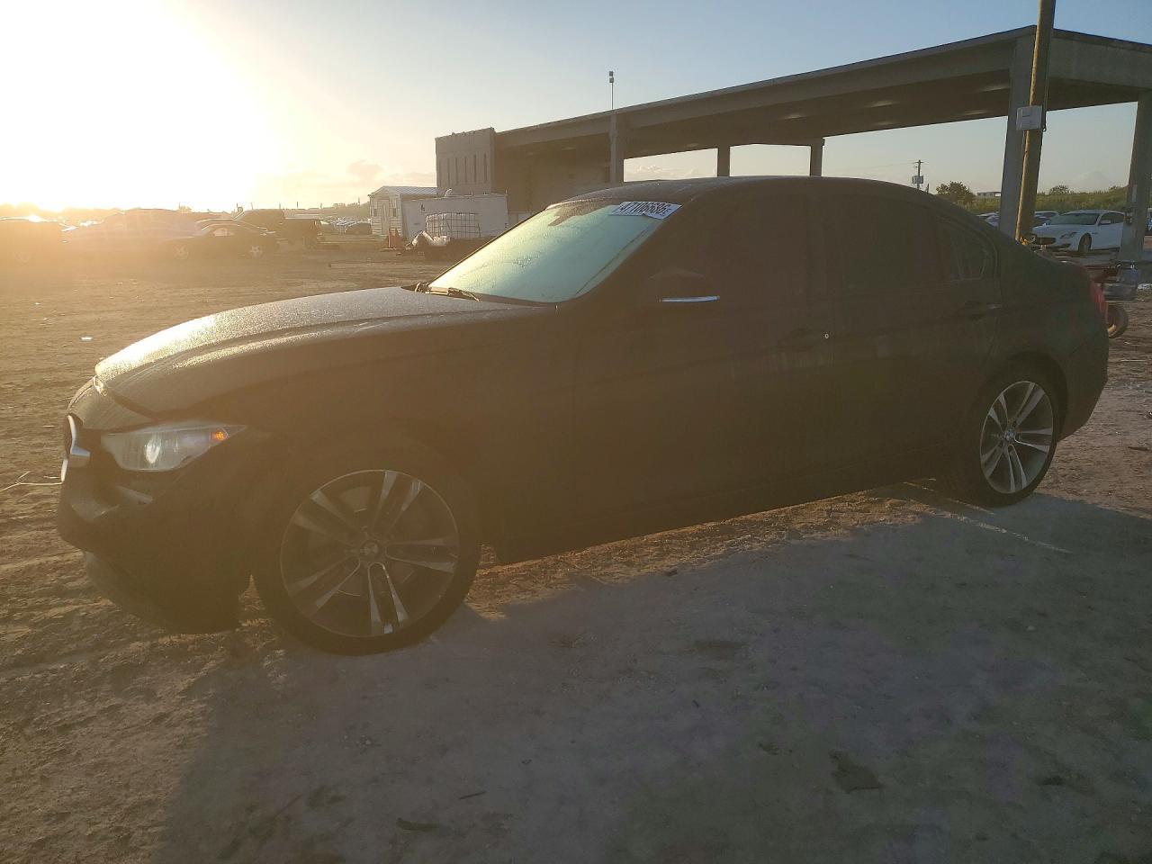 2014 BMW 335 Xi - zdjęcie główne