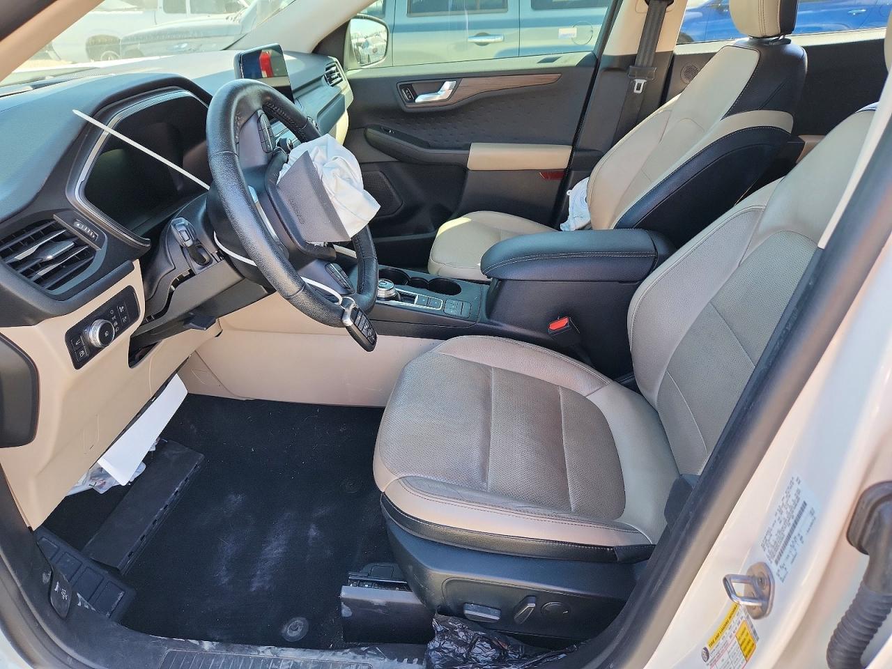 2020 Ford Escape Titanium - zdjęcie 7