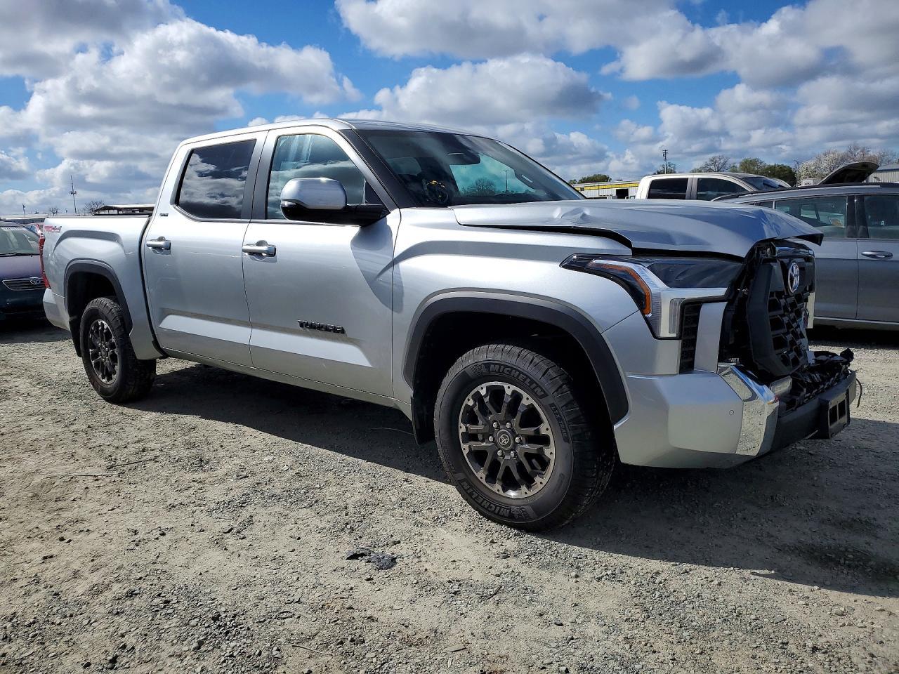 2025 Toyota Tundra Sr5 - zdjęcie 4