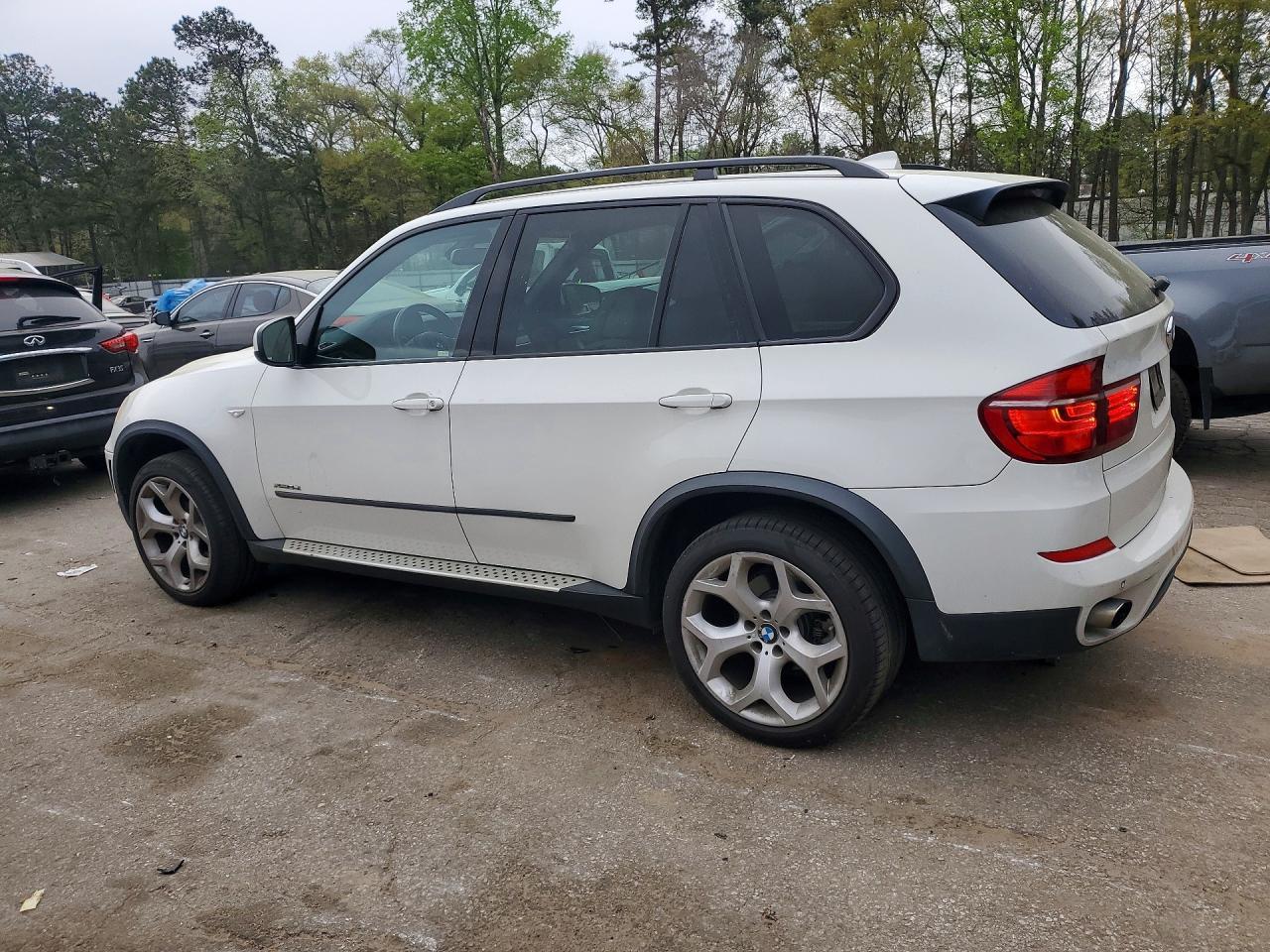 2013 BMW X5 xDrive35I - zdjęcie 2