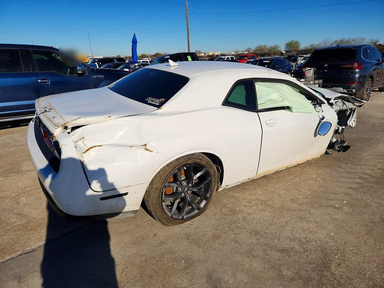 2020 Dodge Challenger - zdjęcie 3