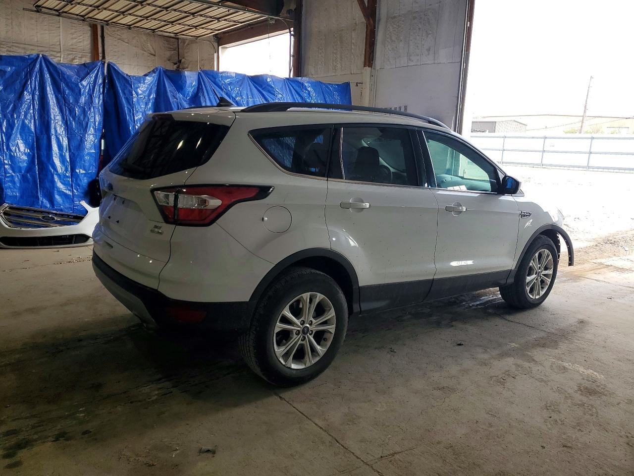 2018 Ford Escape - zdjęcie 3