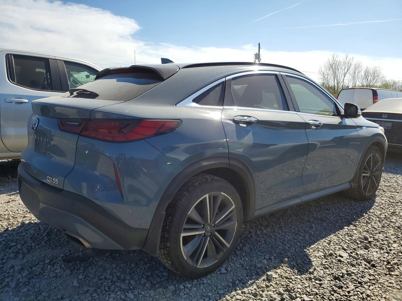 2022 Infiniti Qx55 Essential - zdjęcie 3