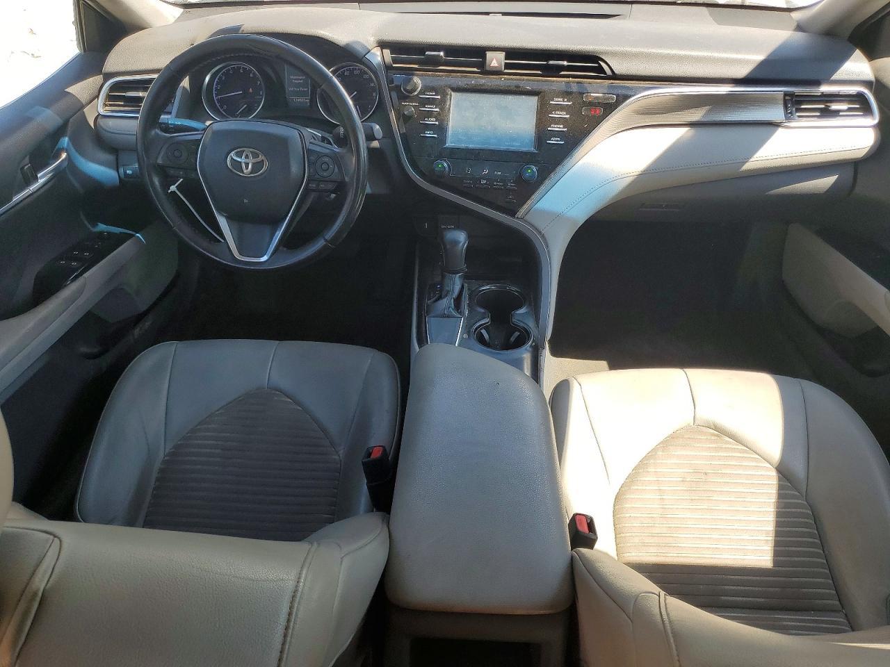 2018 Toyota Camry Se - zdjęcie 8
