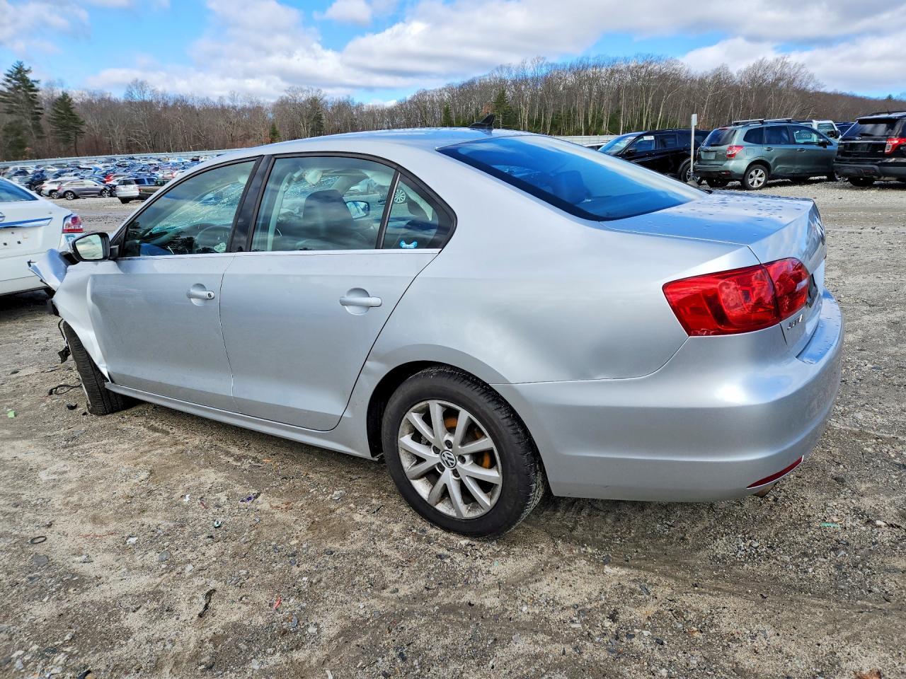 2013 Volkswagen Jetta Se - zdjęcie 2