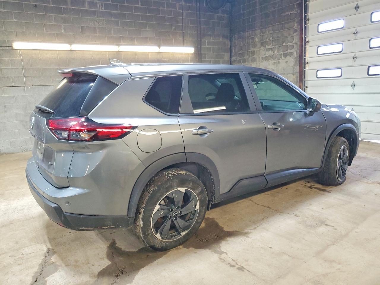 2025 Nissan Rogue Sv - zdjęcie 3