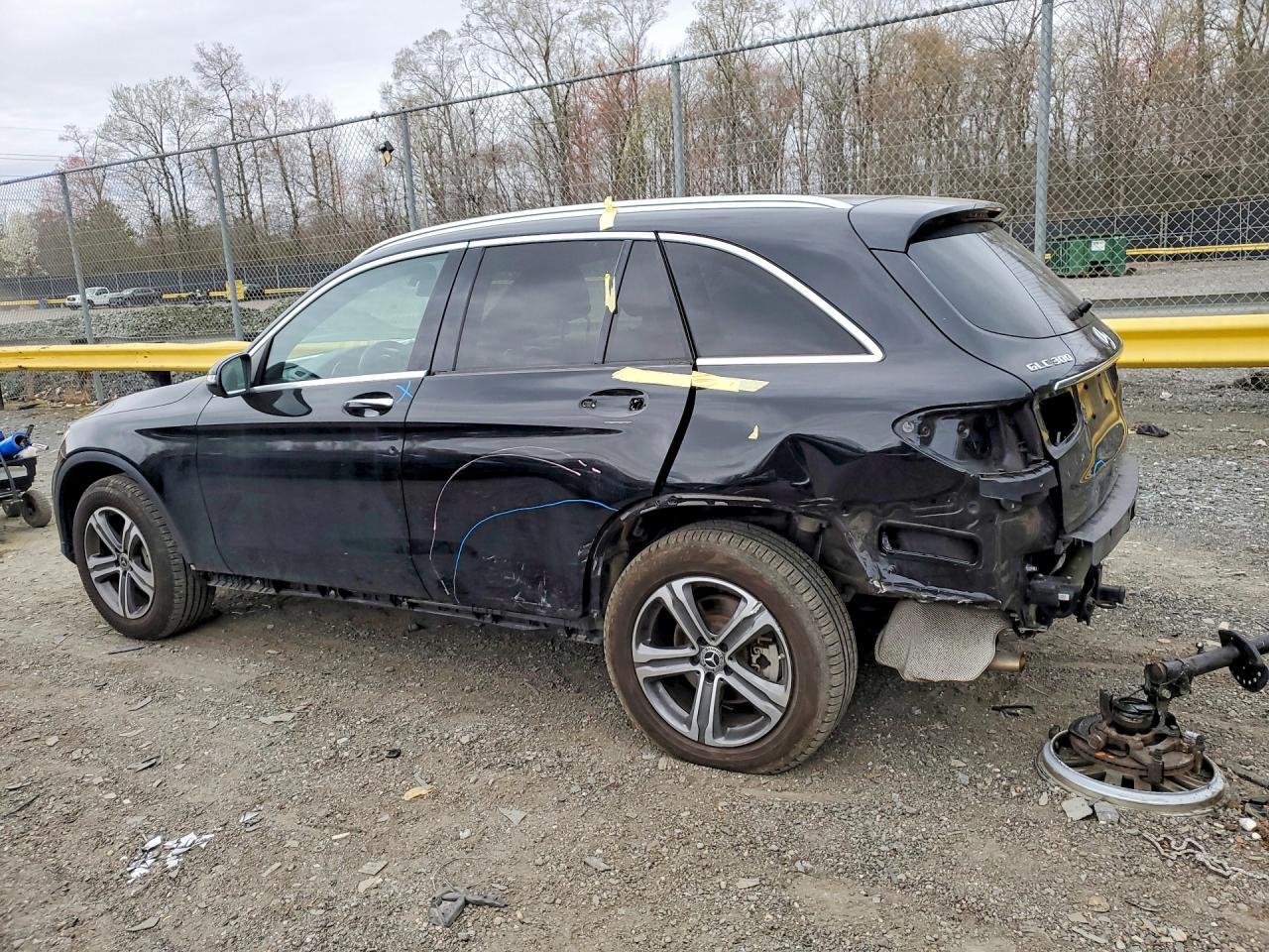 2019 Mercedes-Benz Glc 300 4Matic - zdjęcie 2