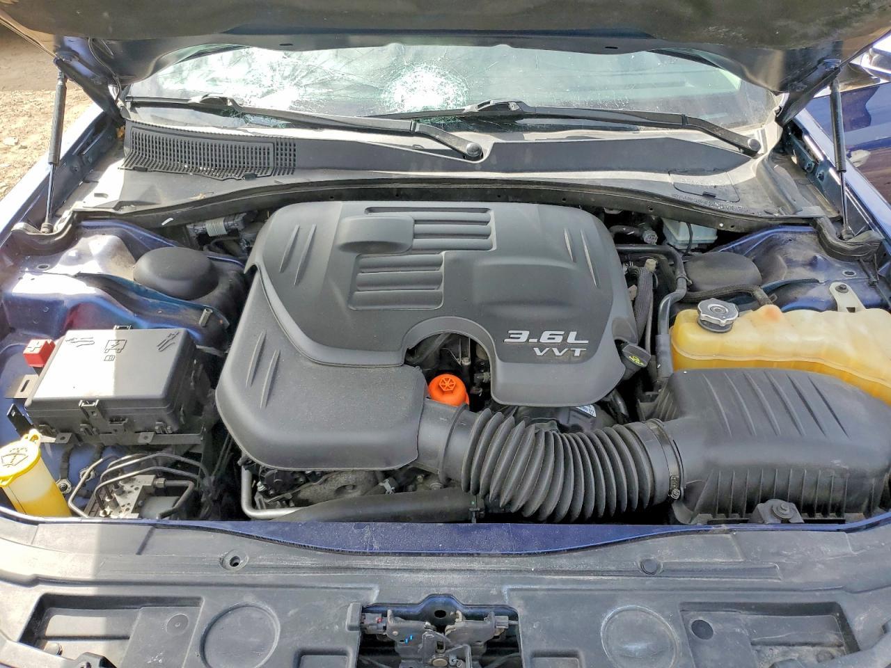 2016 Chrysler 300C - zdjęcie 11