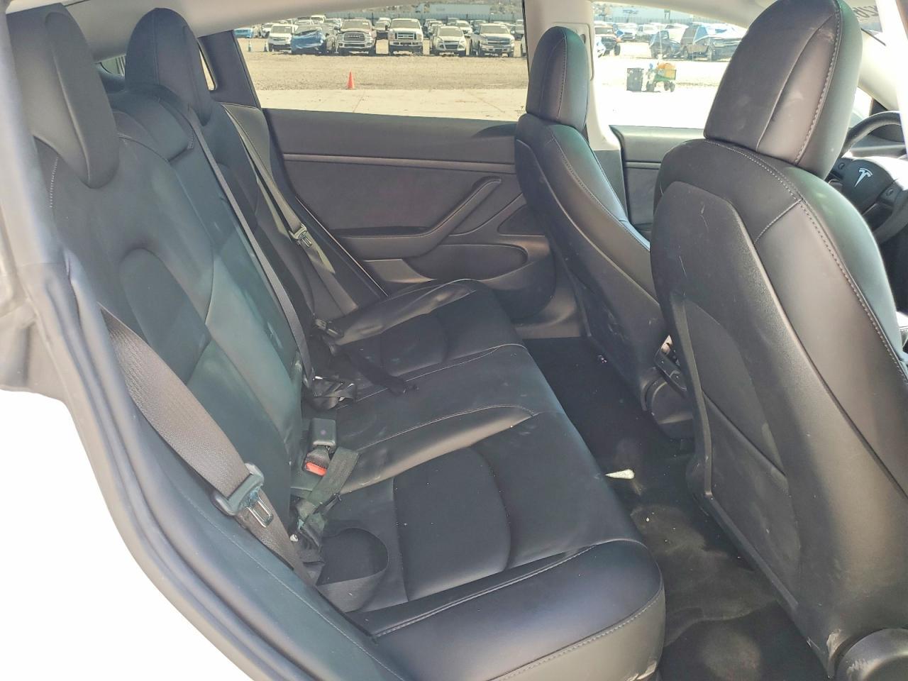 2021 Tesla Model 3 - zdjęcie 10