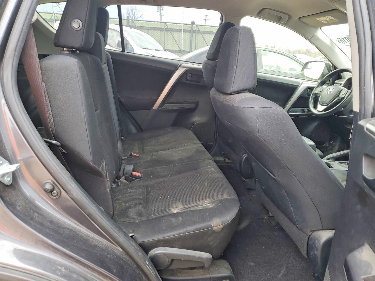2016 Toyota Rav4 Le - zdjęcie 11