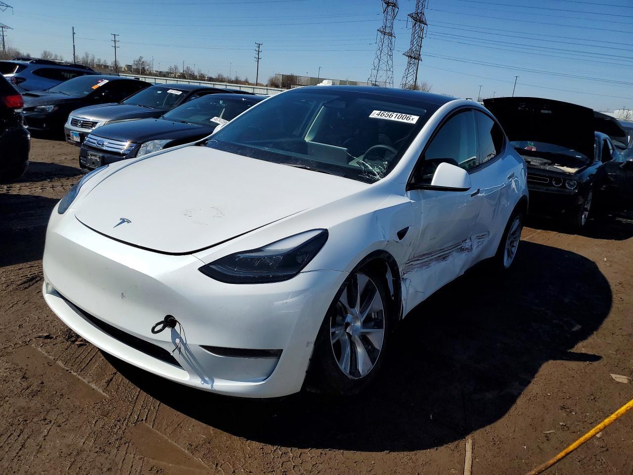 2023 Tesla Model Y - zdjęcie główne