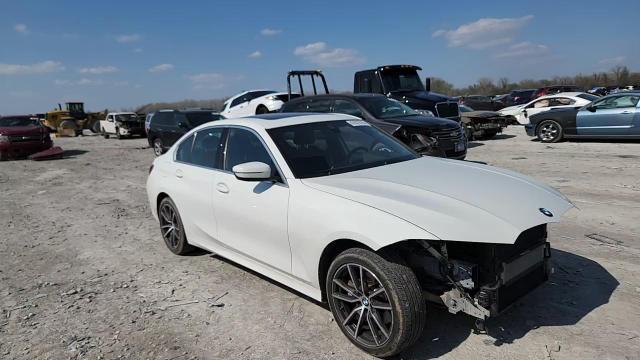 2021 BMW 330Xe - zdjęcie 14