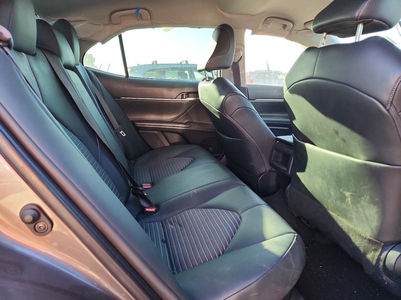 2023 Toyota Camry Hybrid Se - zdjęcie 10