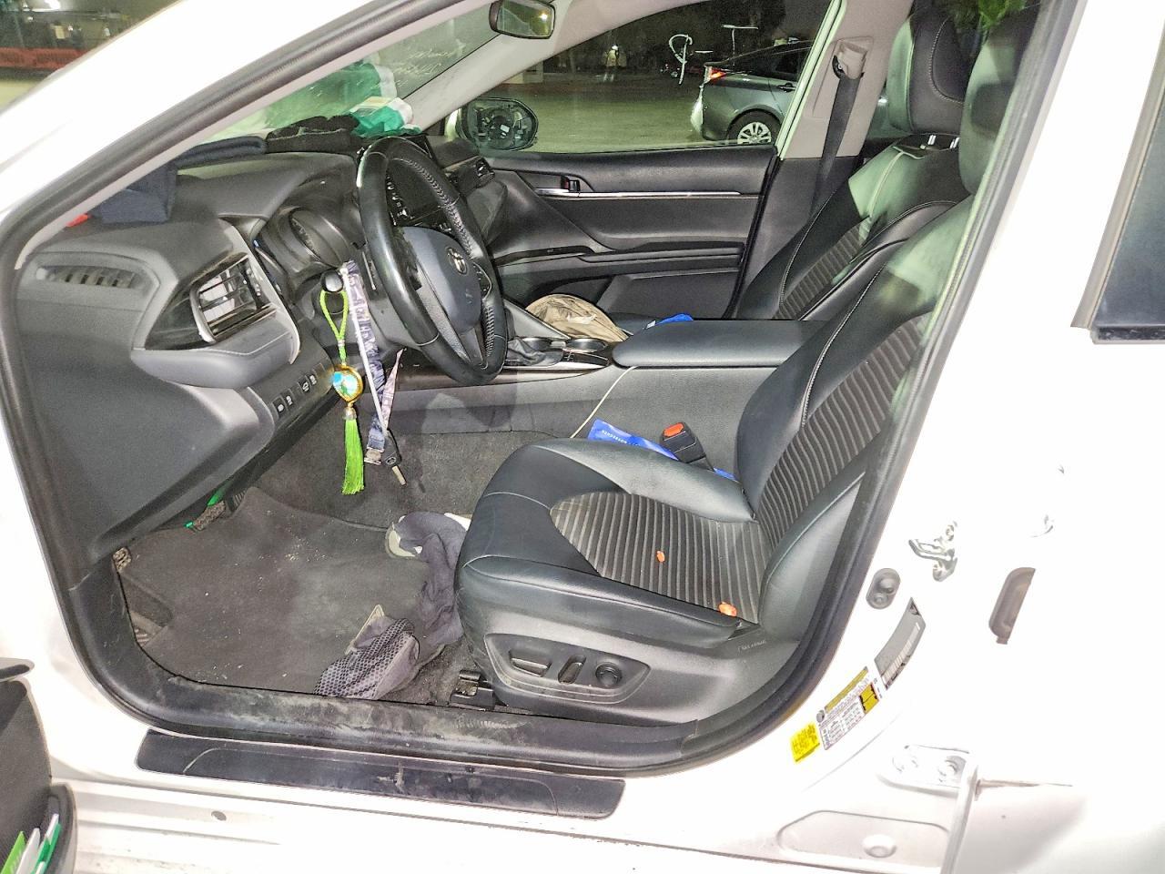 2022 Toyota Camry Se - zdjęcie 7