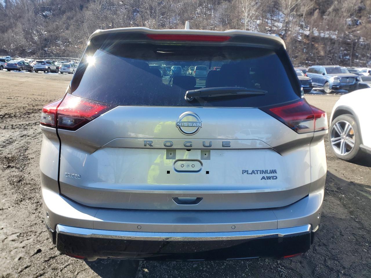 2026 Nissan Rogue Platinum - zdjęcie 6