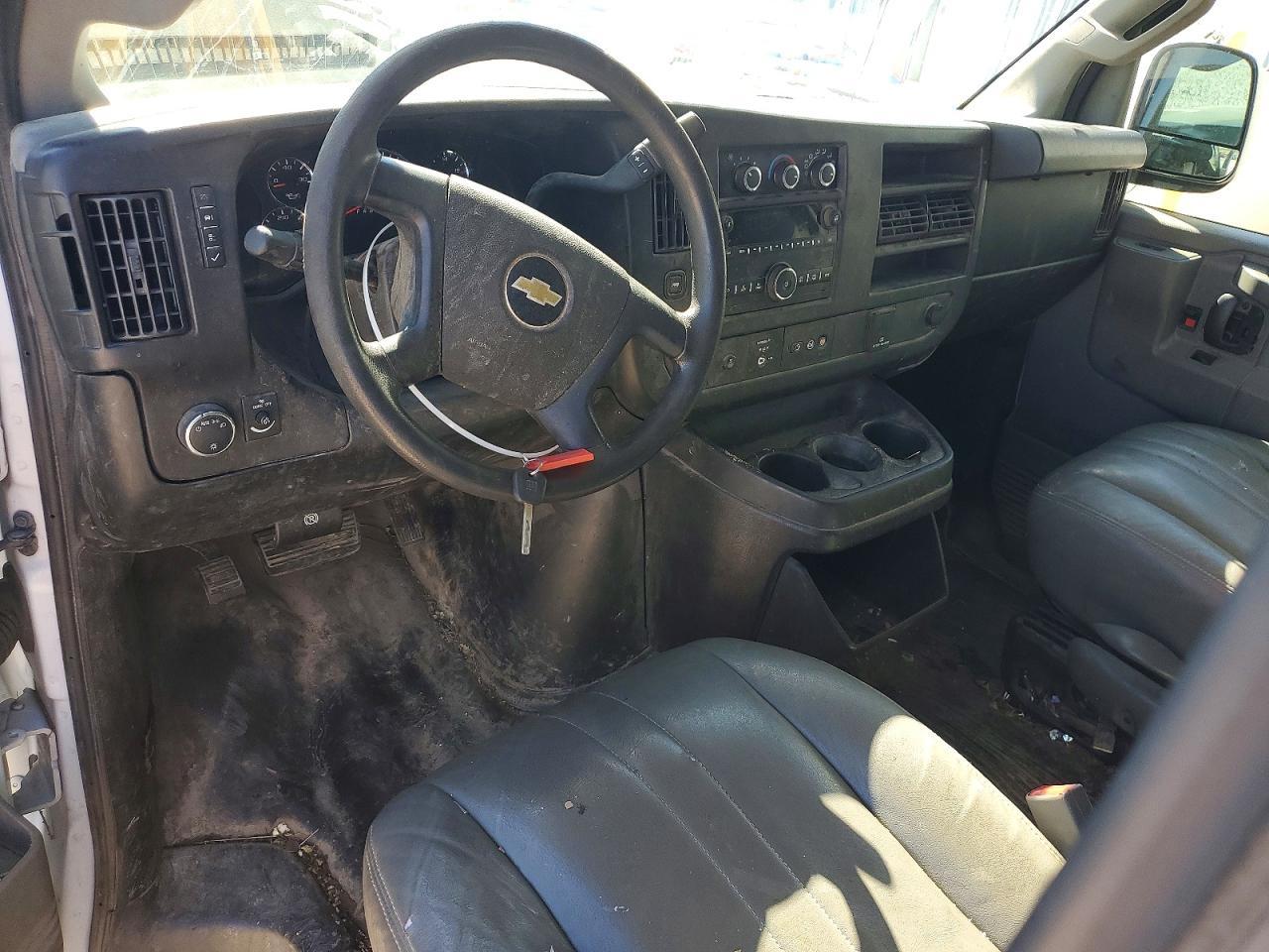 2018 Chevrolet Express G2500 - zdjęcie 8