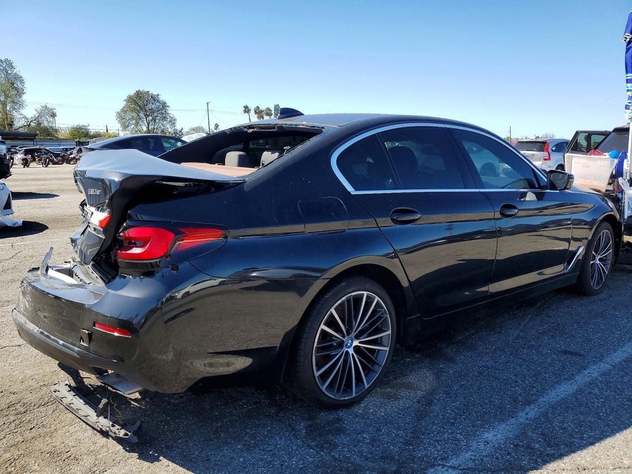 2022 BMW 530E - zdjęcie 3