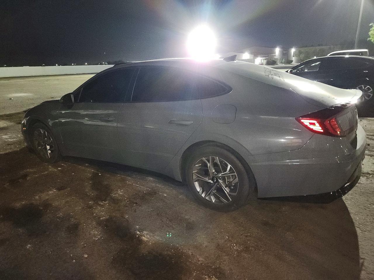 2021 Hyundai Sonata Sel - zdjęcie 2