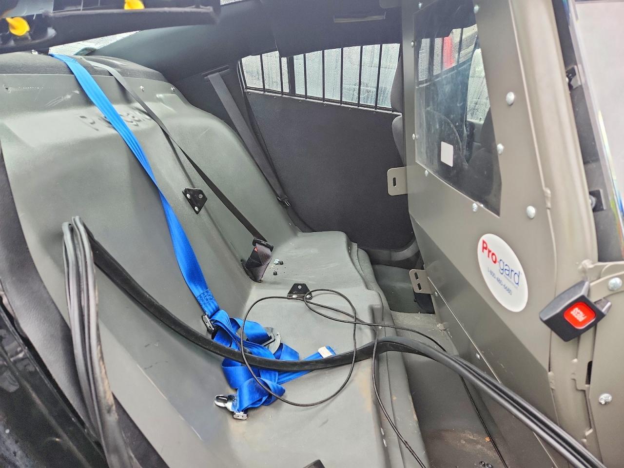 2021 Dodge Charger Police - zdjęcie 10