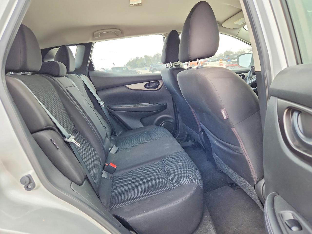 2021 Nissan Rogue Sport S - zdjęcie 11