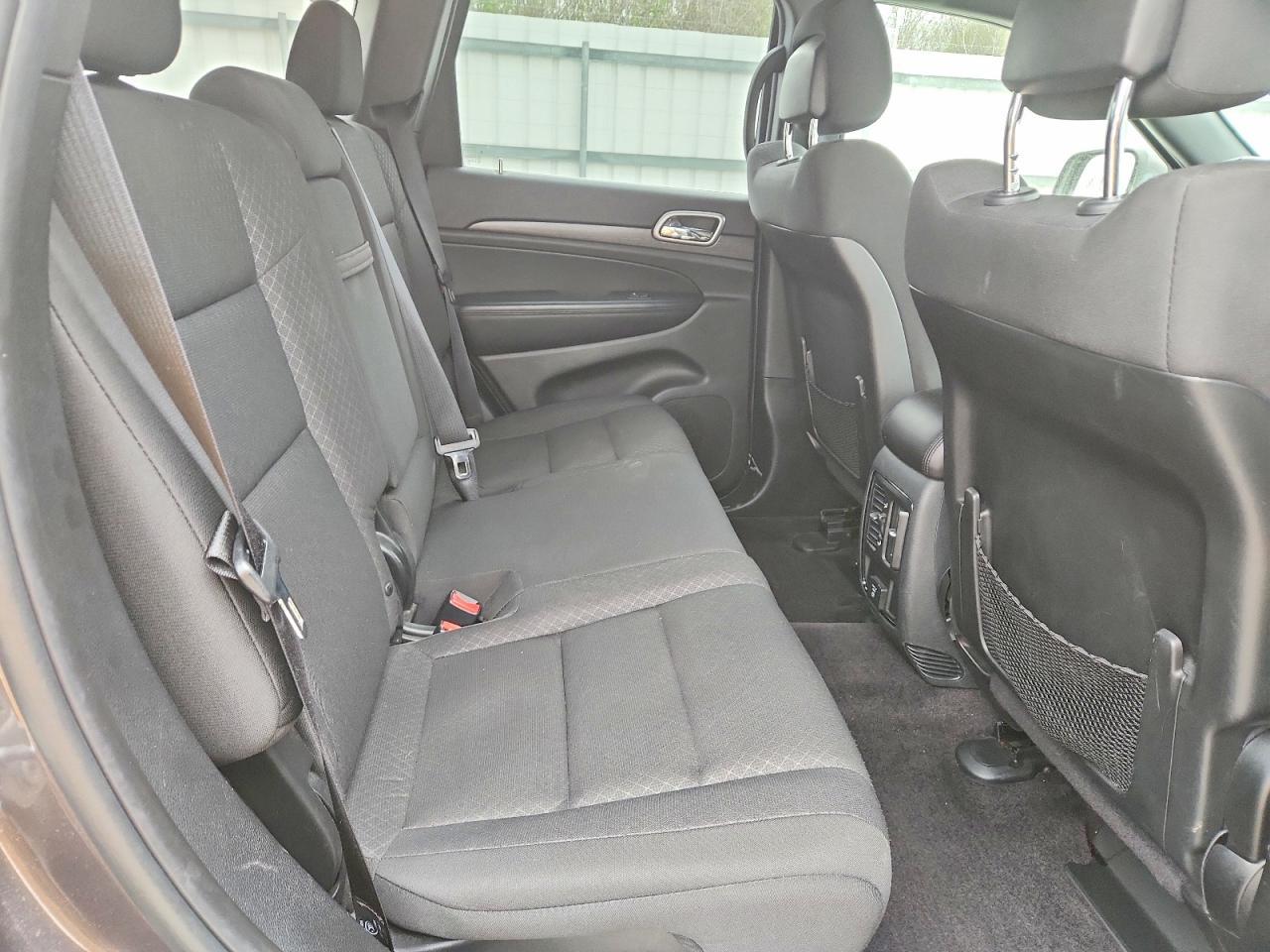 2018 Jeep Grand Cherokee Laredo - zdjęcie 11