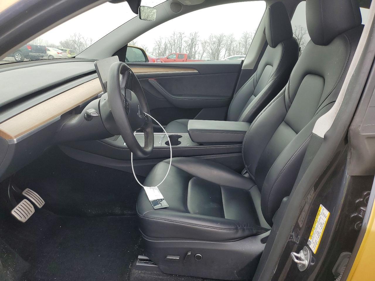 2024 Tesla Model Y - zdjęcie 7