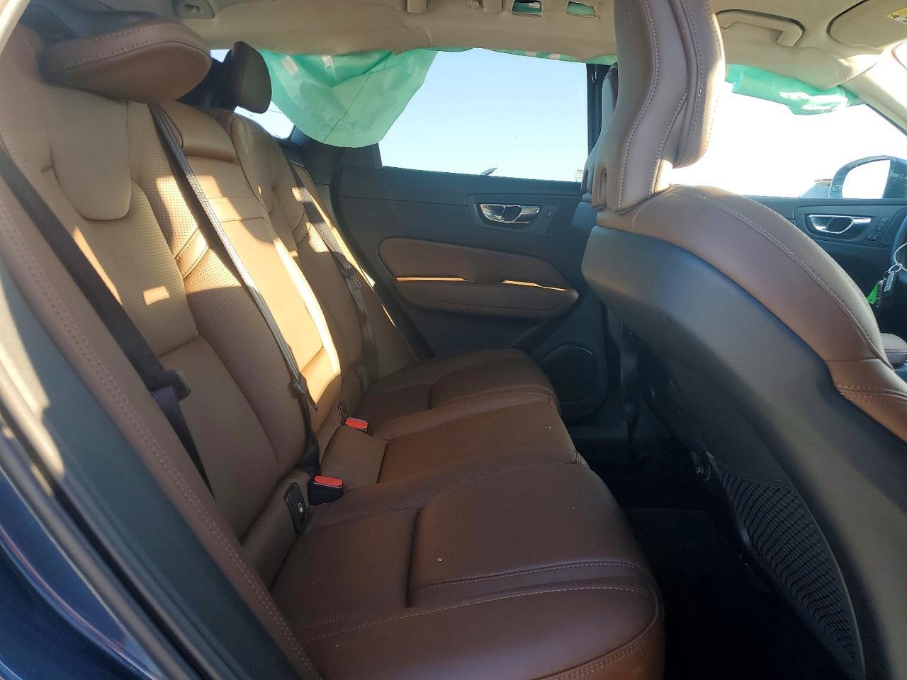 2019 Volvo Xc60 T5 Inscription - zdjęcie 10