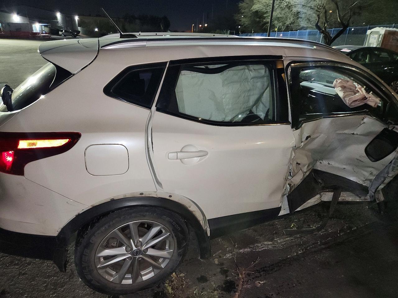 2017 Nissan Rogue Sport Sv - zdjęcie 11