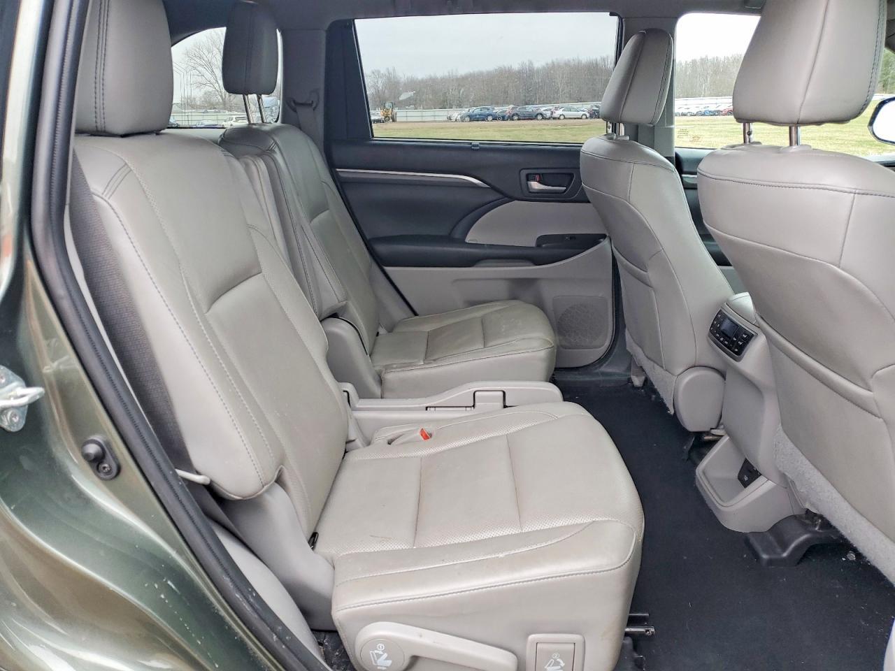 2019 Toyota Highlander Limited Platinum - zdjęcie 11
