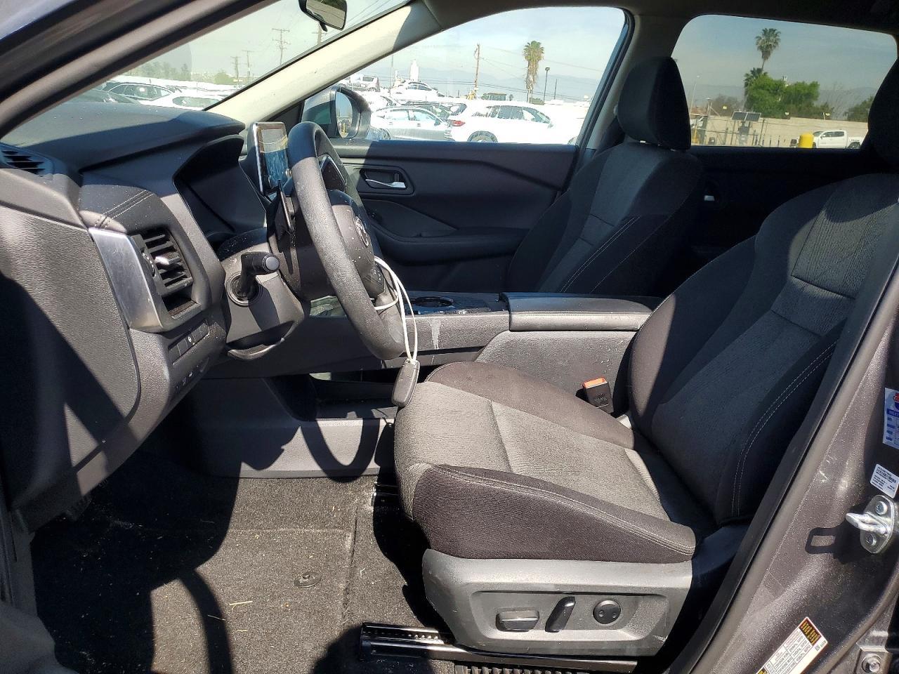 2024 Nissan Rogue Sv - zdjęcie 7