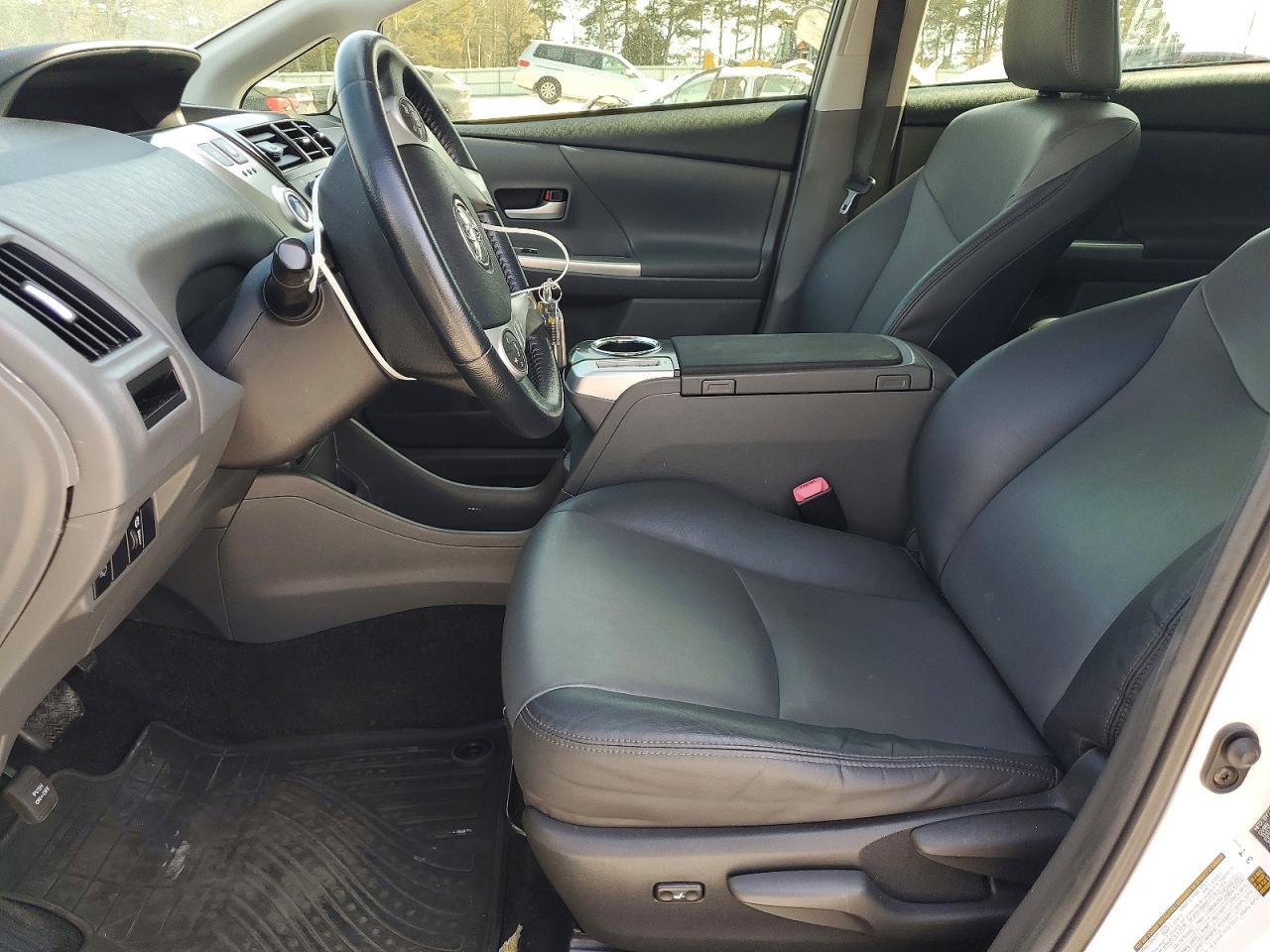 2013 Toyota Prius V Five - zdjęcie 7