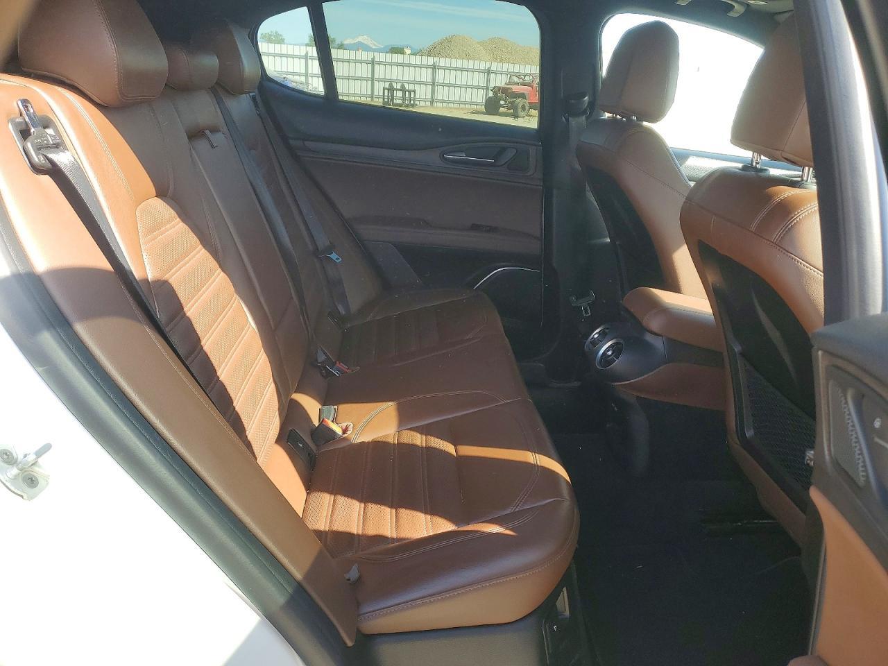 2018 Alfa Romeo Stelvio Ti Sport - zdjęcie 10