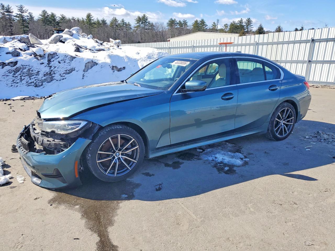 2020 BMW 330Xi - zdjęcie główne