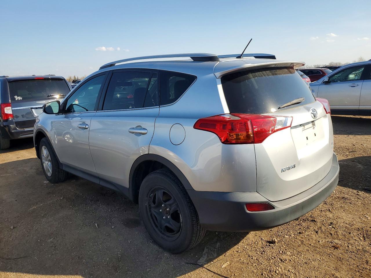 2013 Toyota Rav4 Le - zdjęcie 2